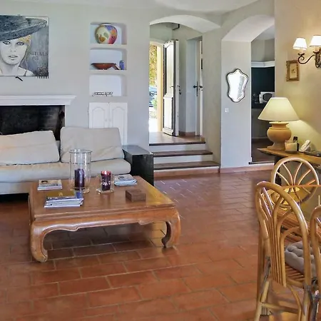 Ramatuelle Sleeps 10 Pool Air Con Wifi